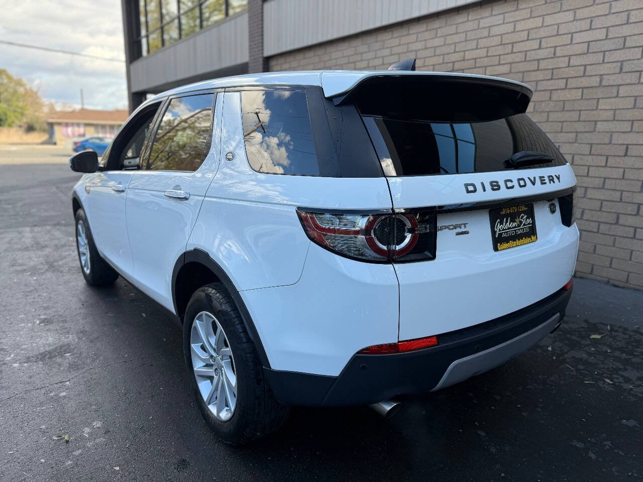 Used 2019 Land Rover Discovery Sport HSE AWD/4WD image 6