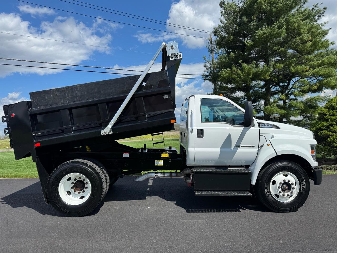 Used 2016 Ford F650 2WD Regular Cab Super Duty image 6