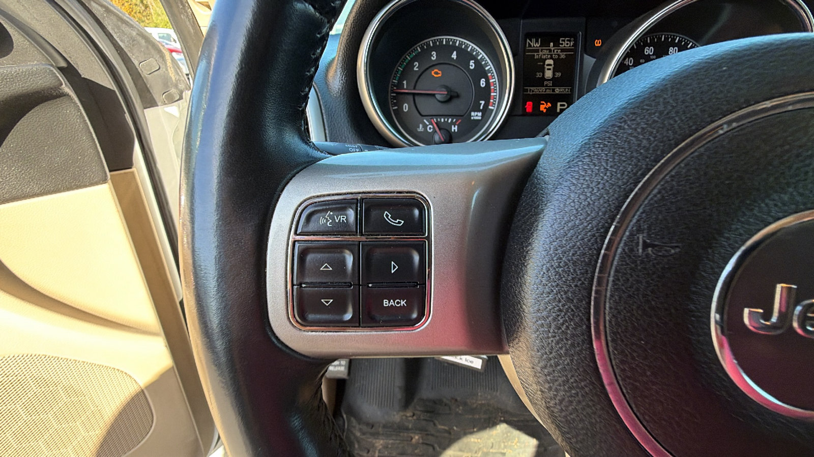 Used 2013 Jeep Grand Cherokee Limited AWD/4WD image 28
