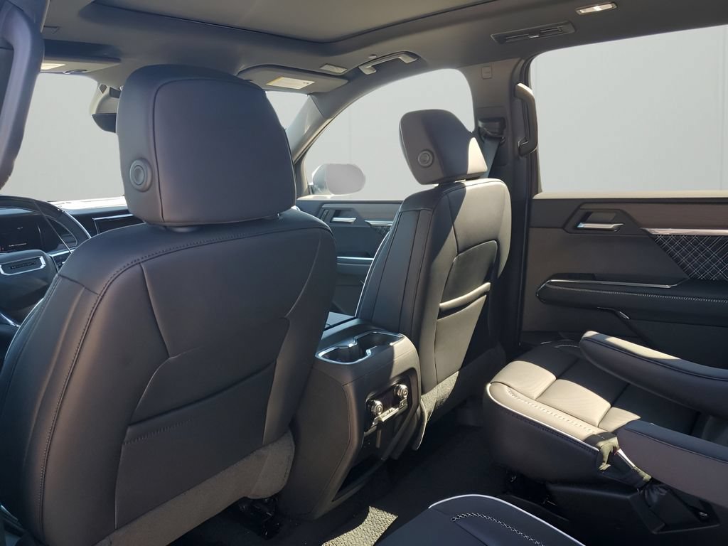 New 2026 GMC Acadia Denali w/ Super Cruise Package FWD image 19