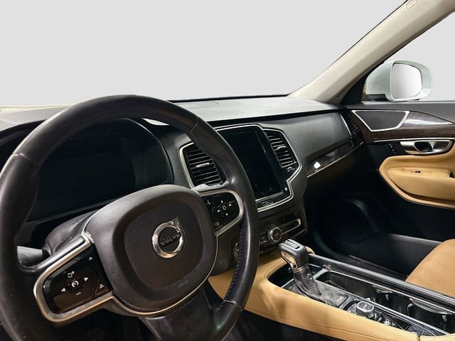 Used 2016 Volvo XC90 T5 Momentum image 11