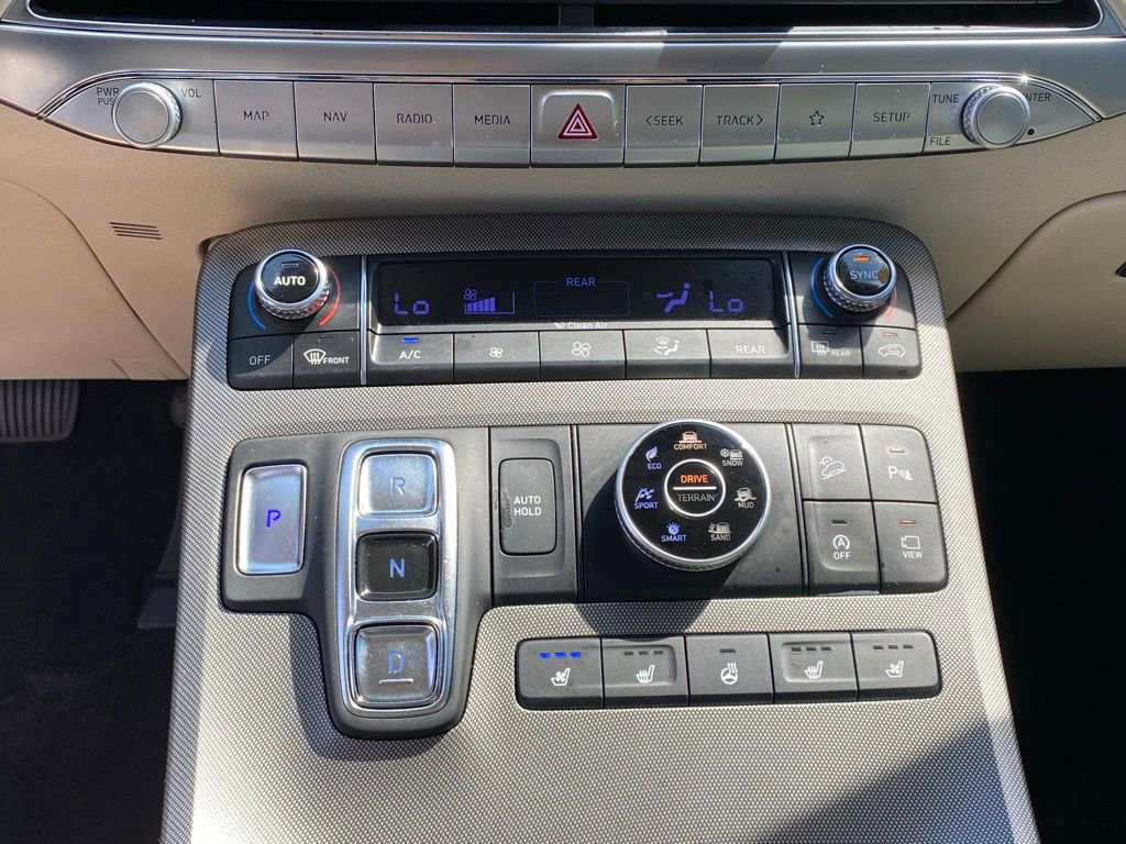 Used 2020 Hyundai Palisade Limited image 17