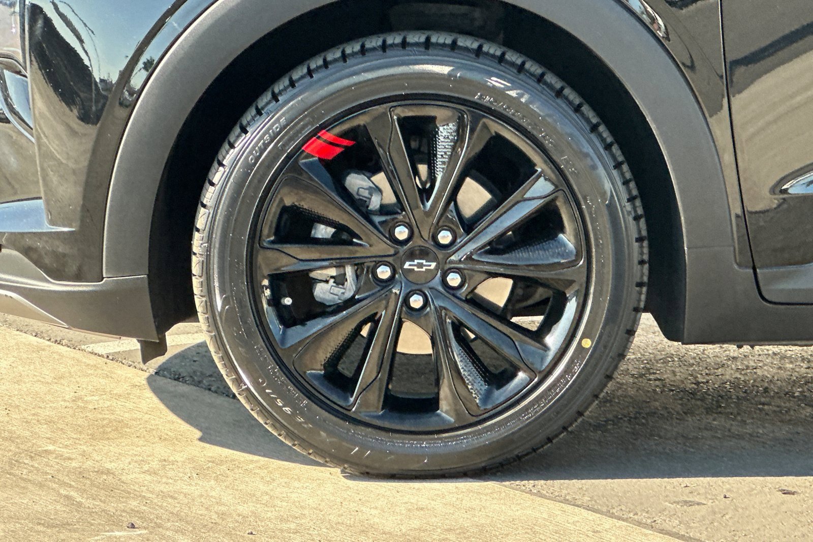 Used 2023 Chevrolet Bolt EUV Premier w/ Redline Edition image 25