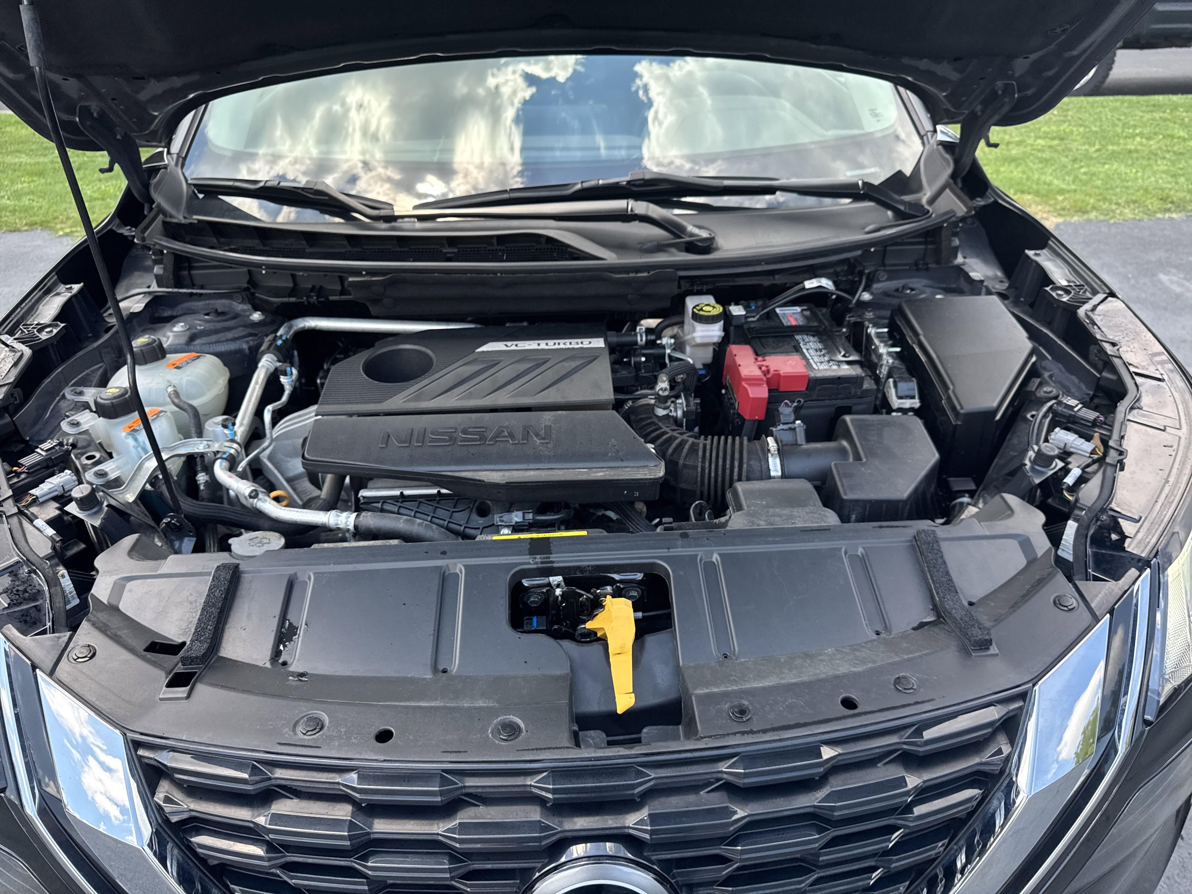 Used 2023 Nissan Rogue S image 37