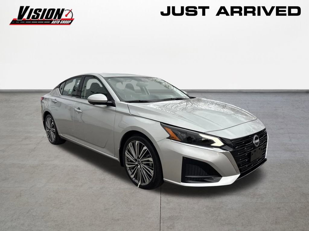 New 2025 Nissan Altima 2.5 SL image 3