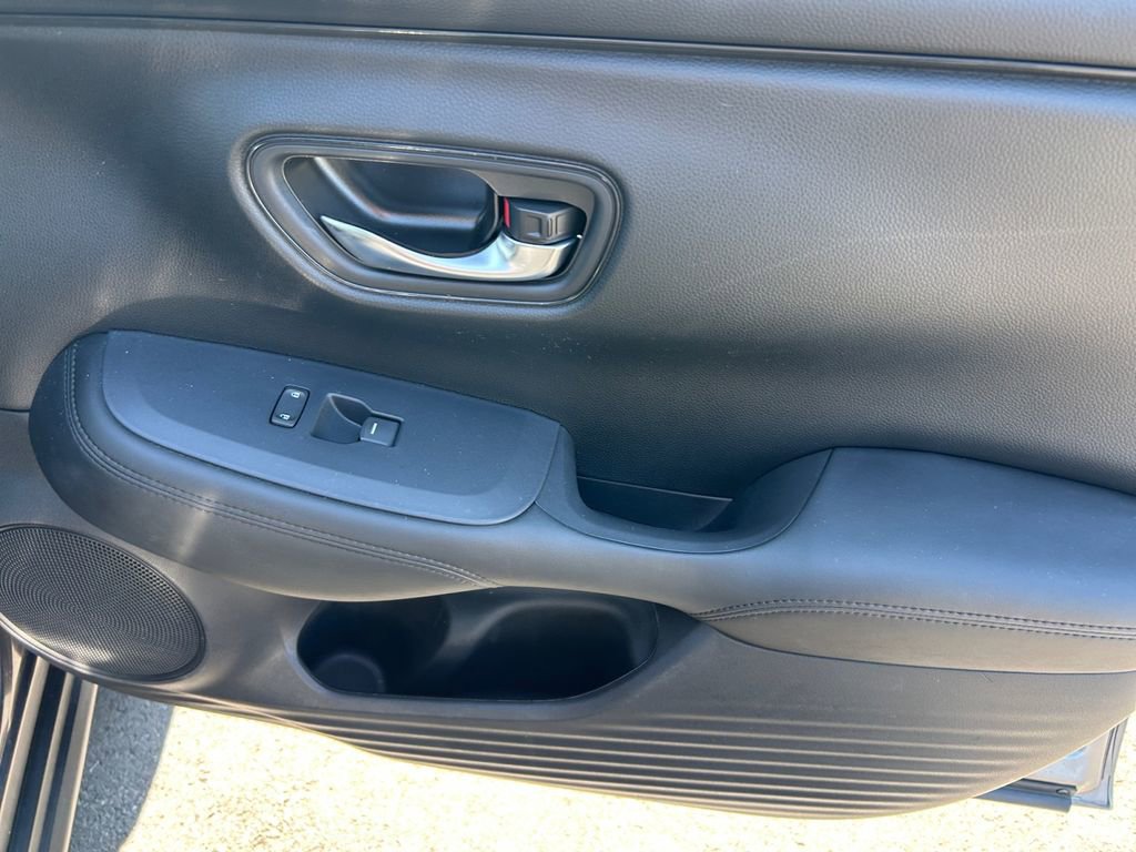 Used 2023 Honda HR-V LX image 19