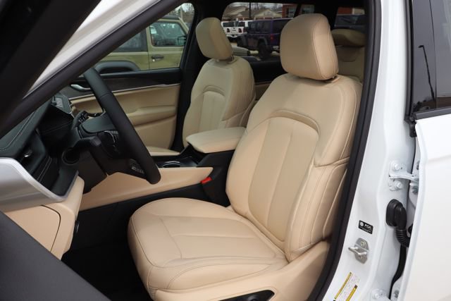 New 2026 Jeep Grand Cherokee Limited image 11