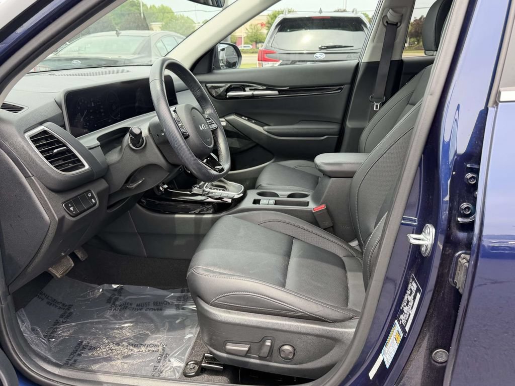 Used 2024 Kia Seltos SX w/ SX Sunroof Package AWD/4WD image 18
