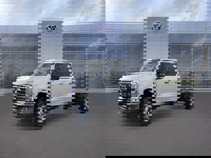 New 2025 Ford F350 XLT
