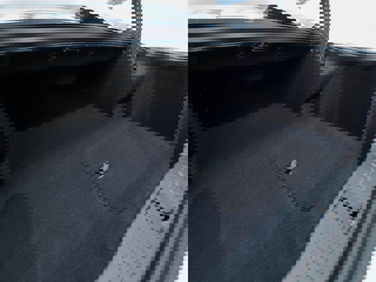 Used 2025 Karma Revero Luxury image 61