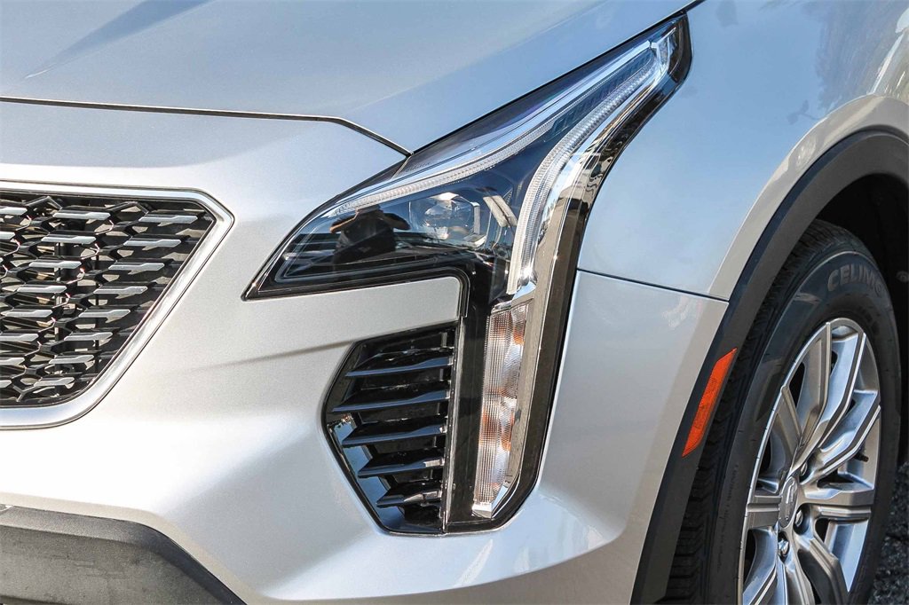 Used 2020 Cadillac XT4 Premium Luxury image 4