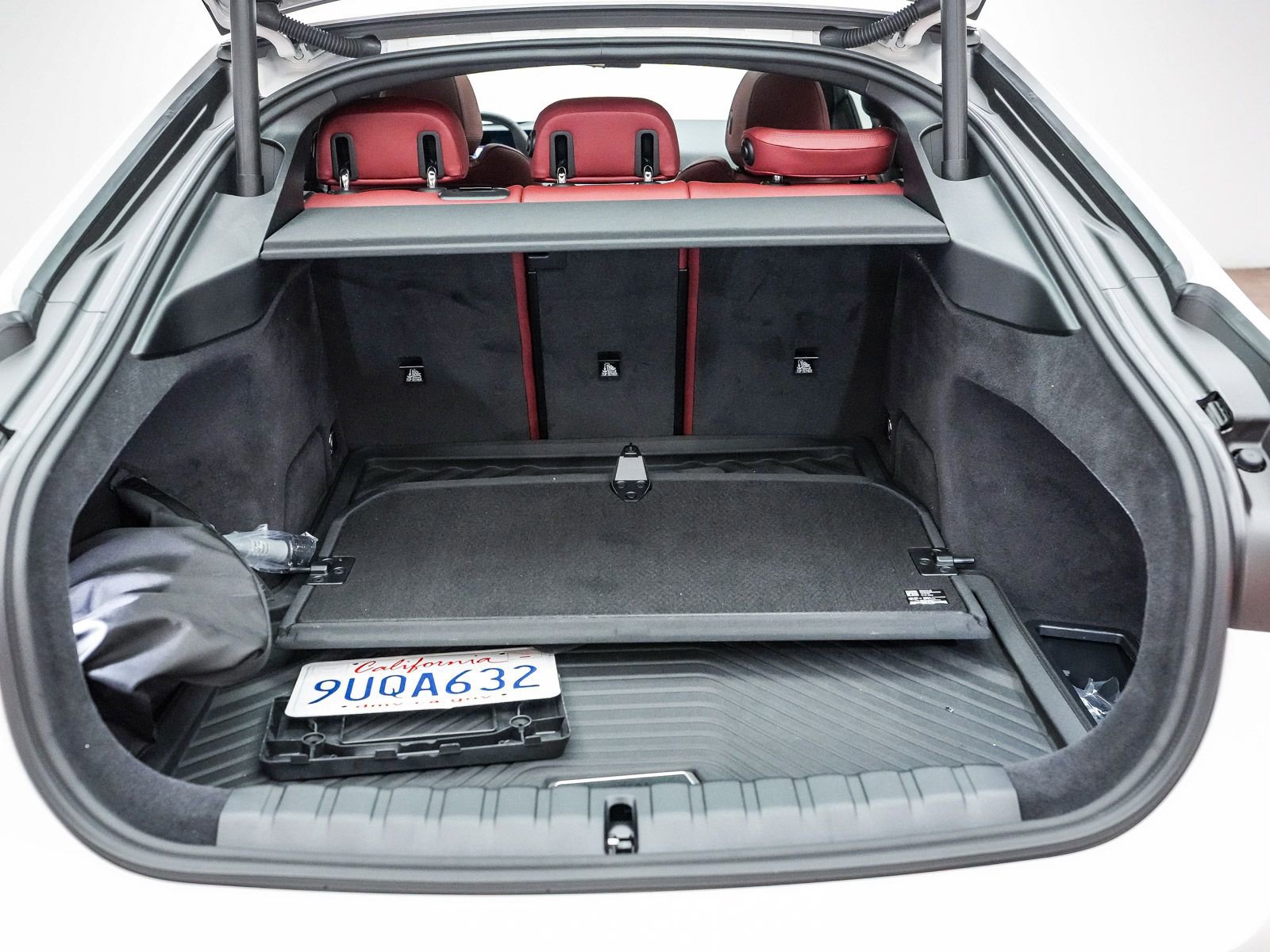 Certified 2025 BMW i4 eDrive40 w/ Premium Package RWD image 26