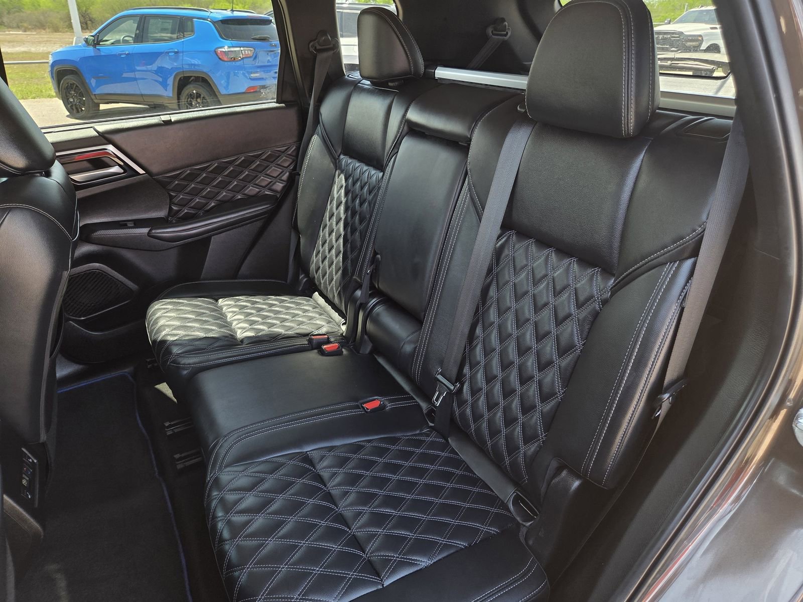 Used 2024 Mitsubishi Outlander SEL Black Edition AWD/4WD image 23