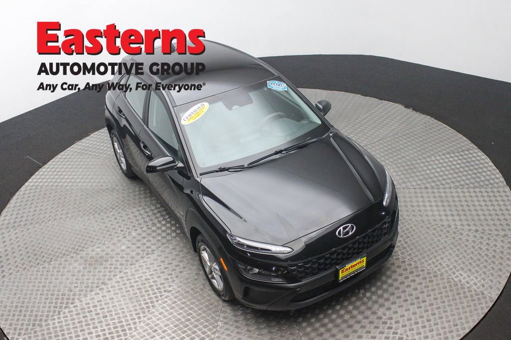 Used 2022 Hyundai Kona SE w/ Winter Weather Package image 3
