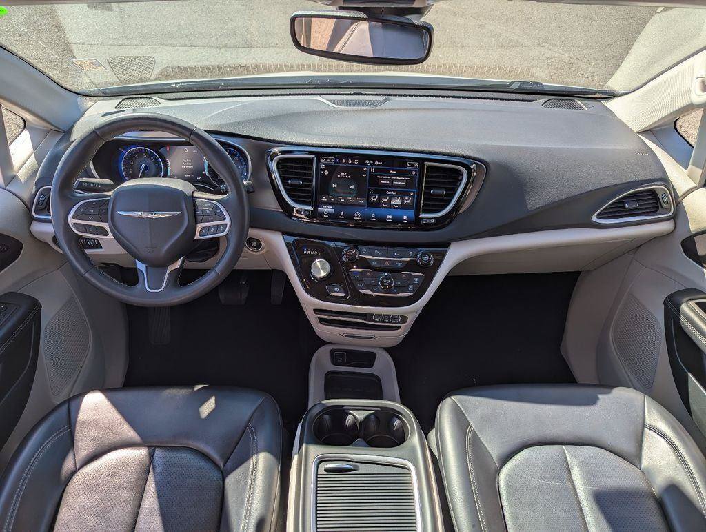 Used 2023 Chrysler Pacifica Touring-L FWD image 25