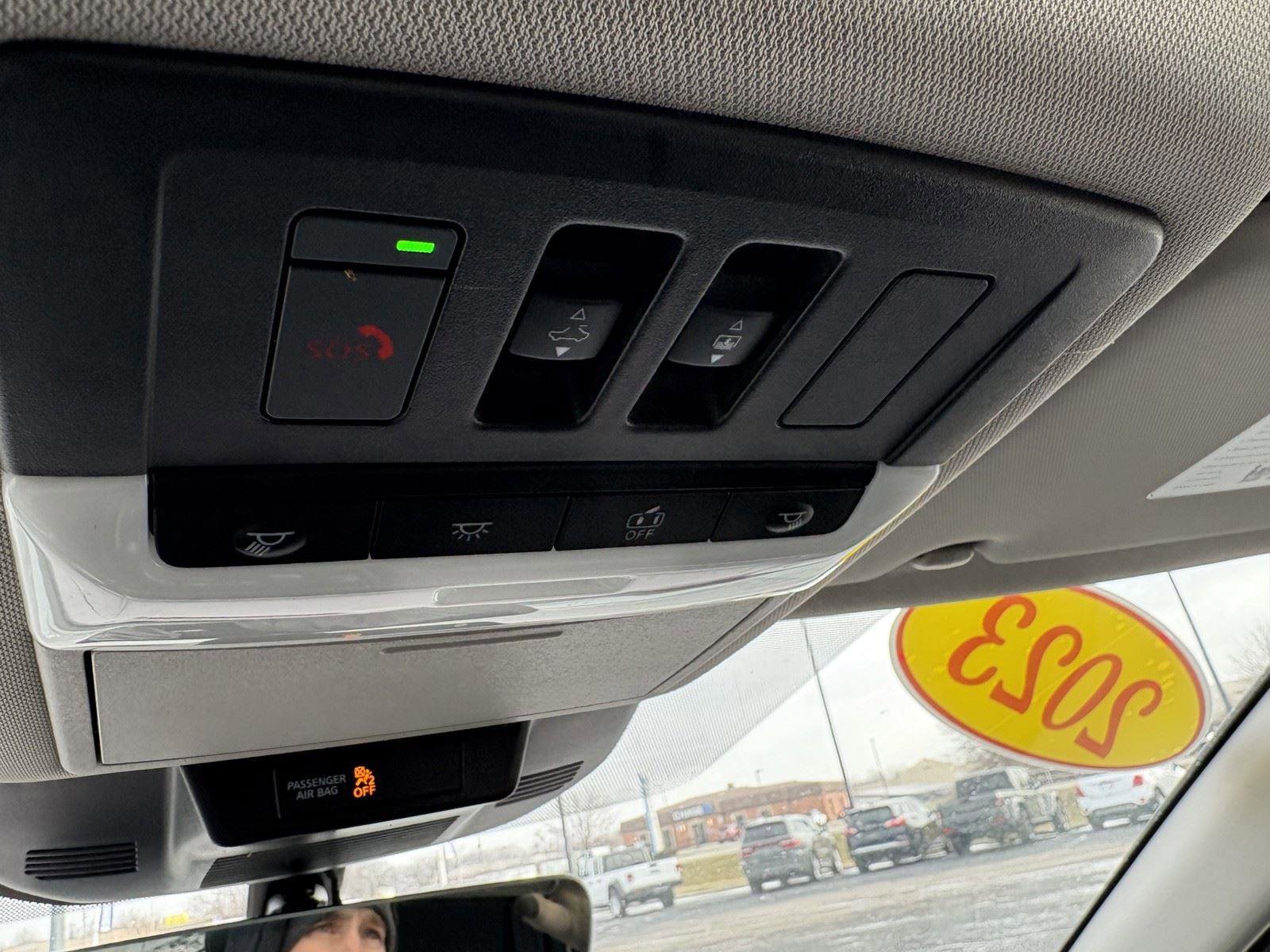 Used 2023 Nissan Rogue SL w/ SL Premium Package image 17