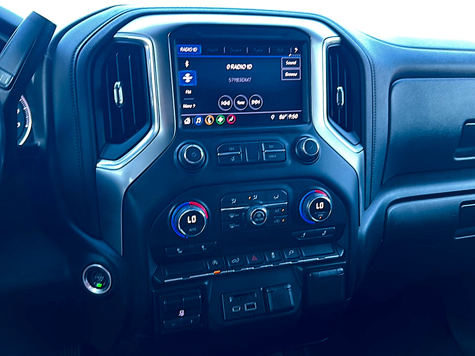 Used 2019 Chevrolet Silverado 1500 LT w/ Texas Edition RWD image 31