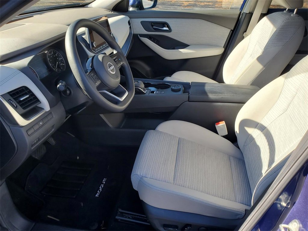 Certified 2023 Nissan Rogue SV image 16