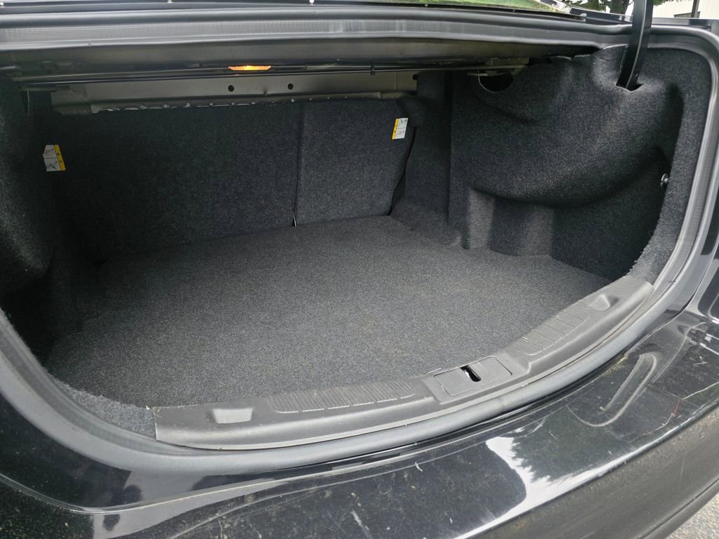 Used 2015 Ford Fusion SE w/ Equipment Group 202A FWD image 18