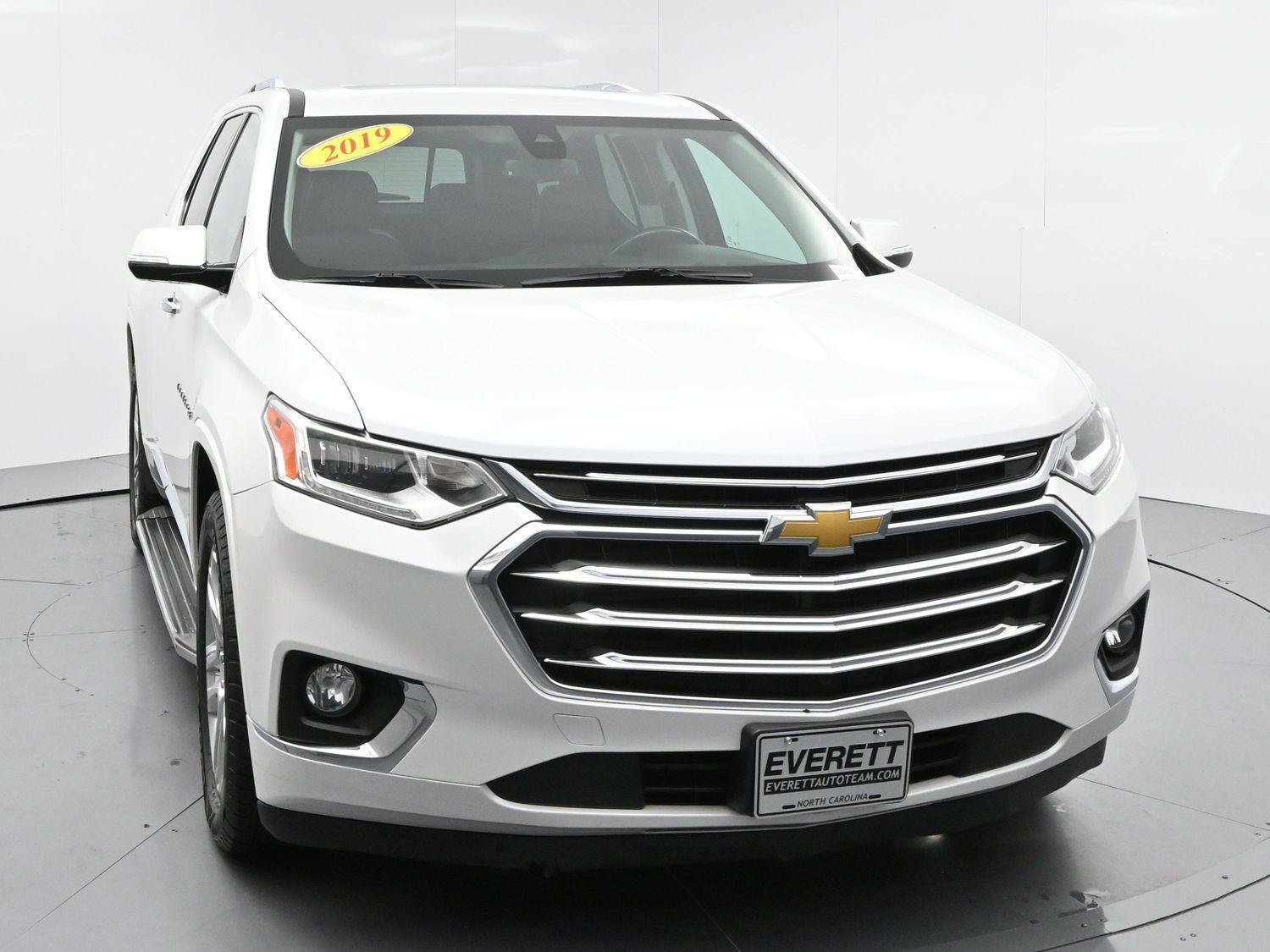 Used 2019 Chevrolet Traverse High Country w/ LPO, Floor Liner Package AWD/4WD image 2