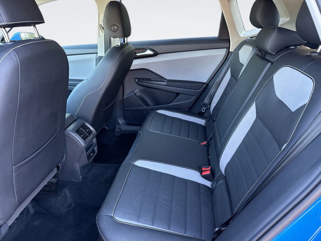 Used 2022 Volkswagen Taos SEL w/ Panoramic Sunroof Package AWD/4WD image 24