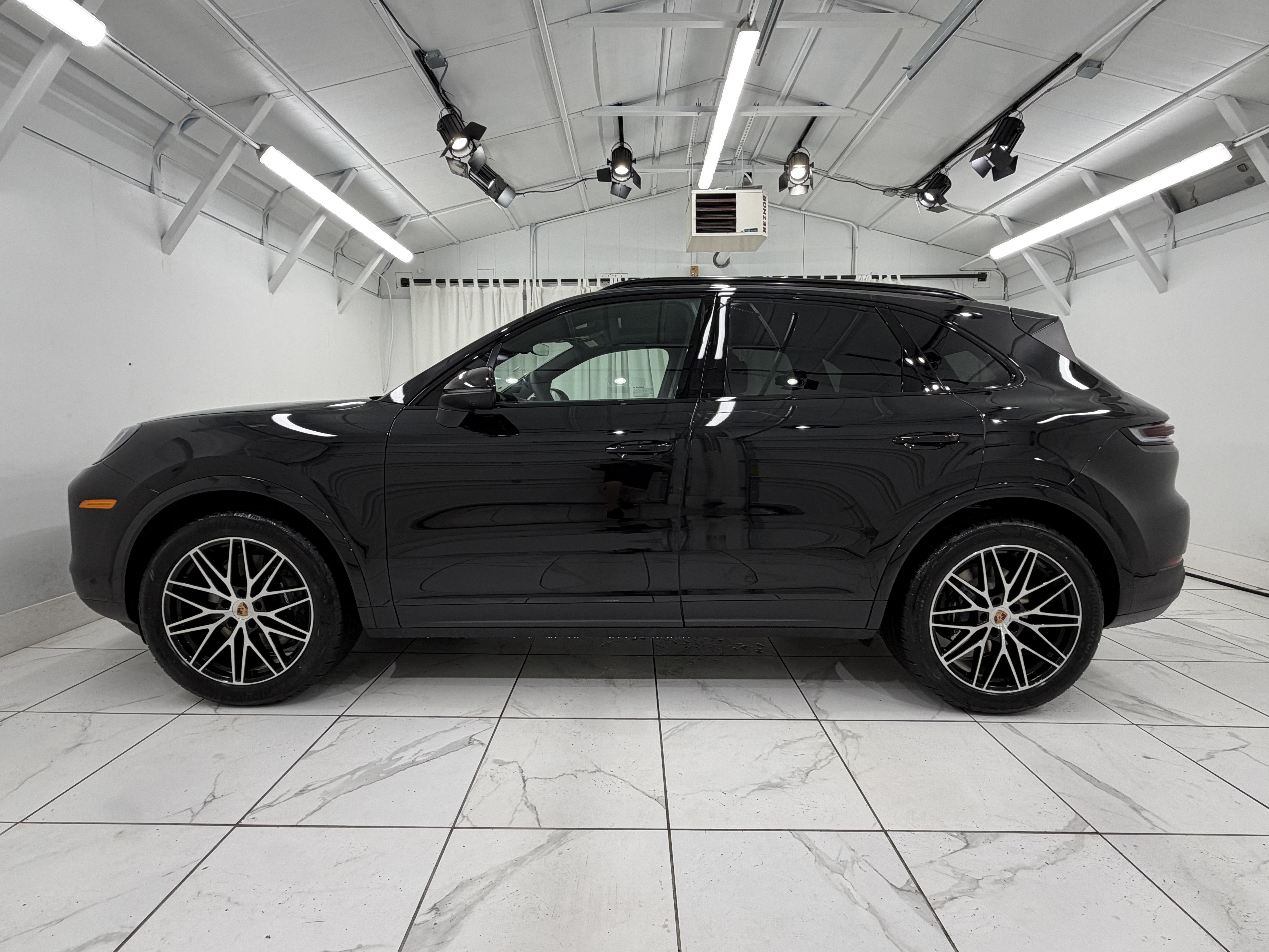 New 2026 Porsche Cayenne AWD/4WD image 2