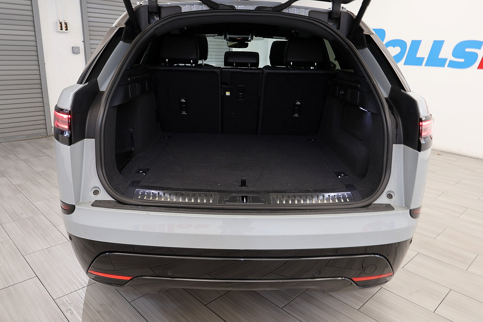 Used 2025 Land Rover Range Rover Velar Dynamic SE AWD/4WD image 26