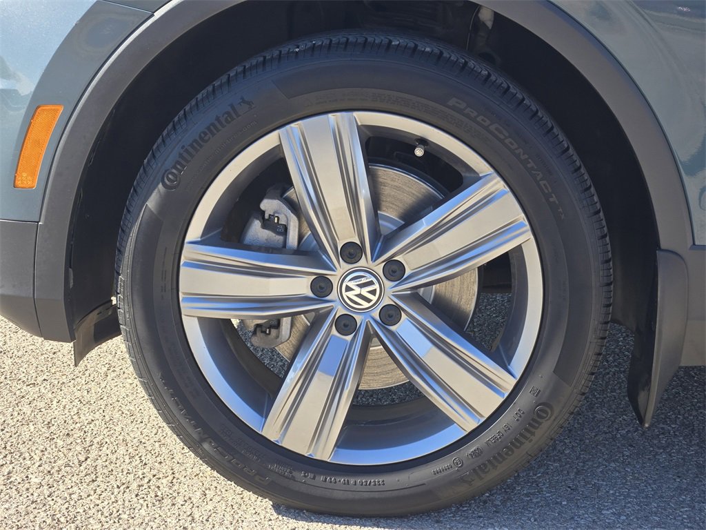Used 2021 Volkswagen Tiguan SEL w/ 3-Row Tiguan MDO Package image 13