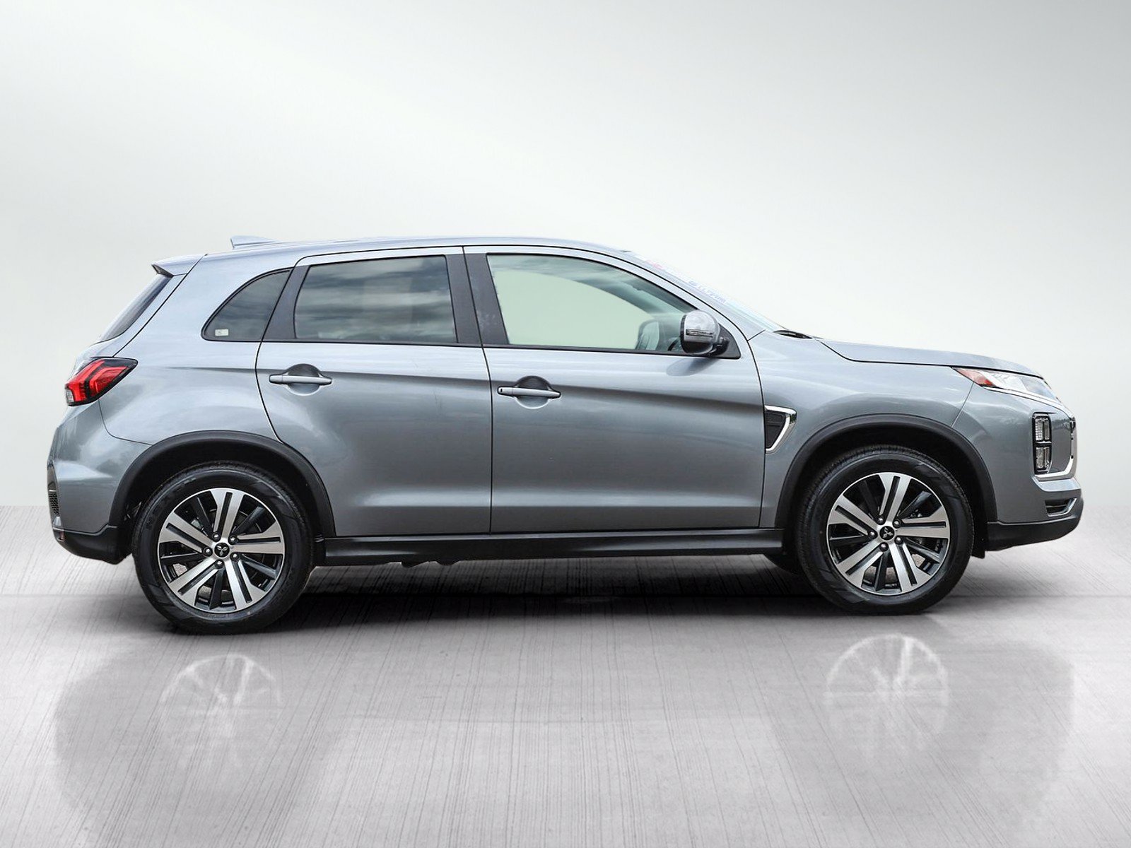 Used 2026 Mitsubishi Outlander Sport SE AWD/4WD image 6