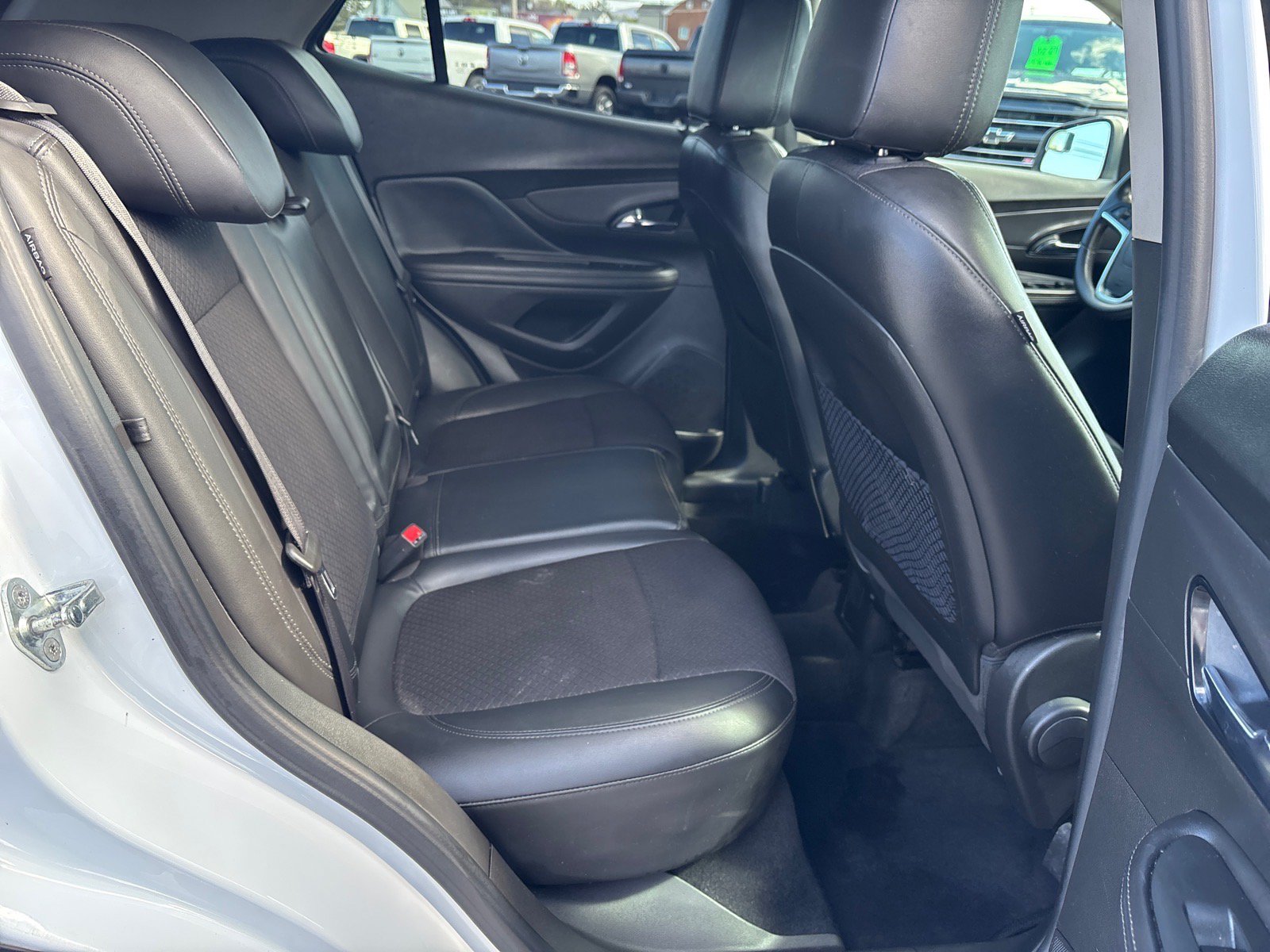 Used 2020 Buick Encore Preferred AWD/4WD image 17