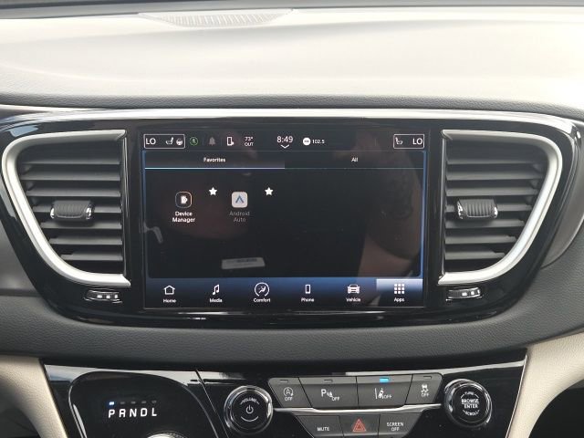 Used 2023 Chrysler Pacifica Touring-L image 34