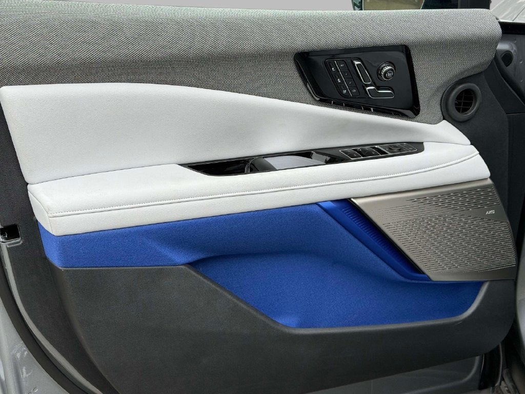 New 2027 Cadillac Optiq Premium Sport w/ LPO, Floor Liner Package AWD/4WD image 16