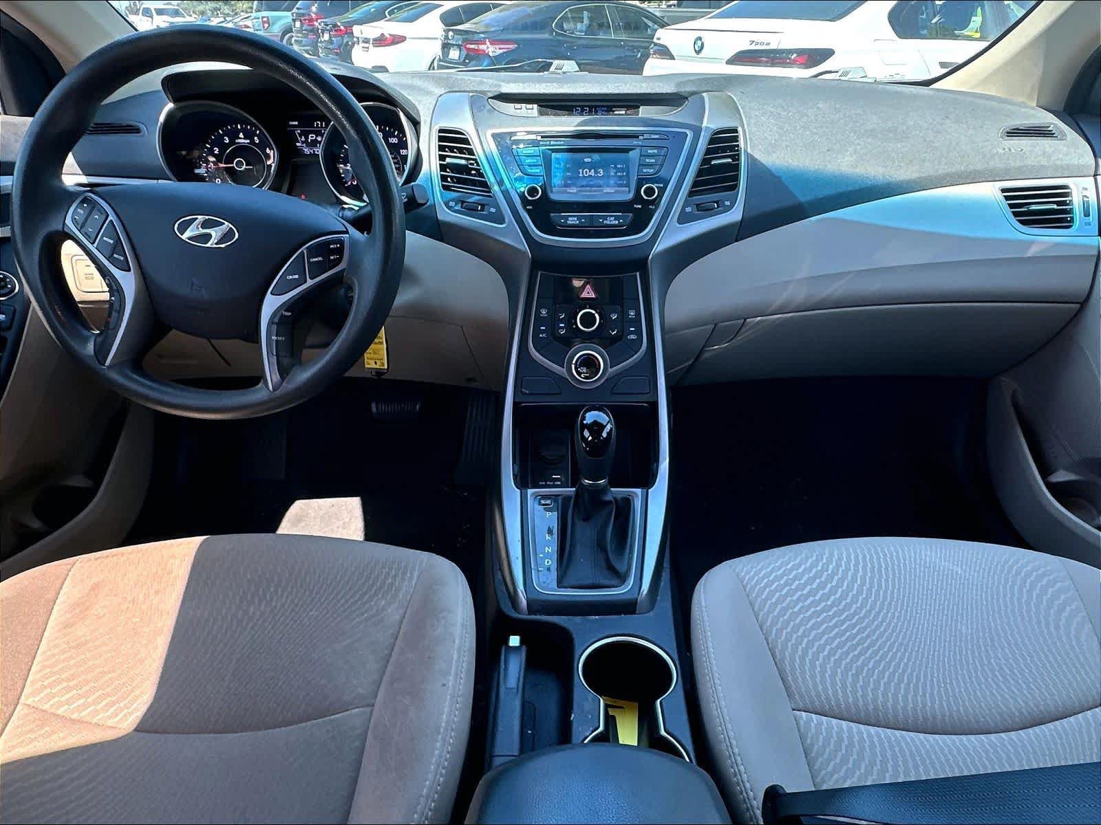 Used 2016 Hyundai Elantra SE w/ Option Group 02 FWD image 9