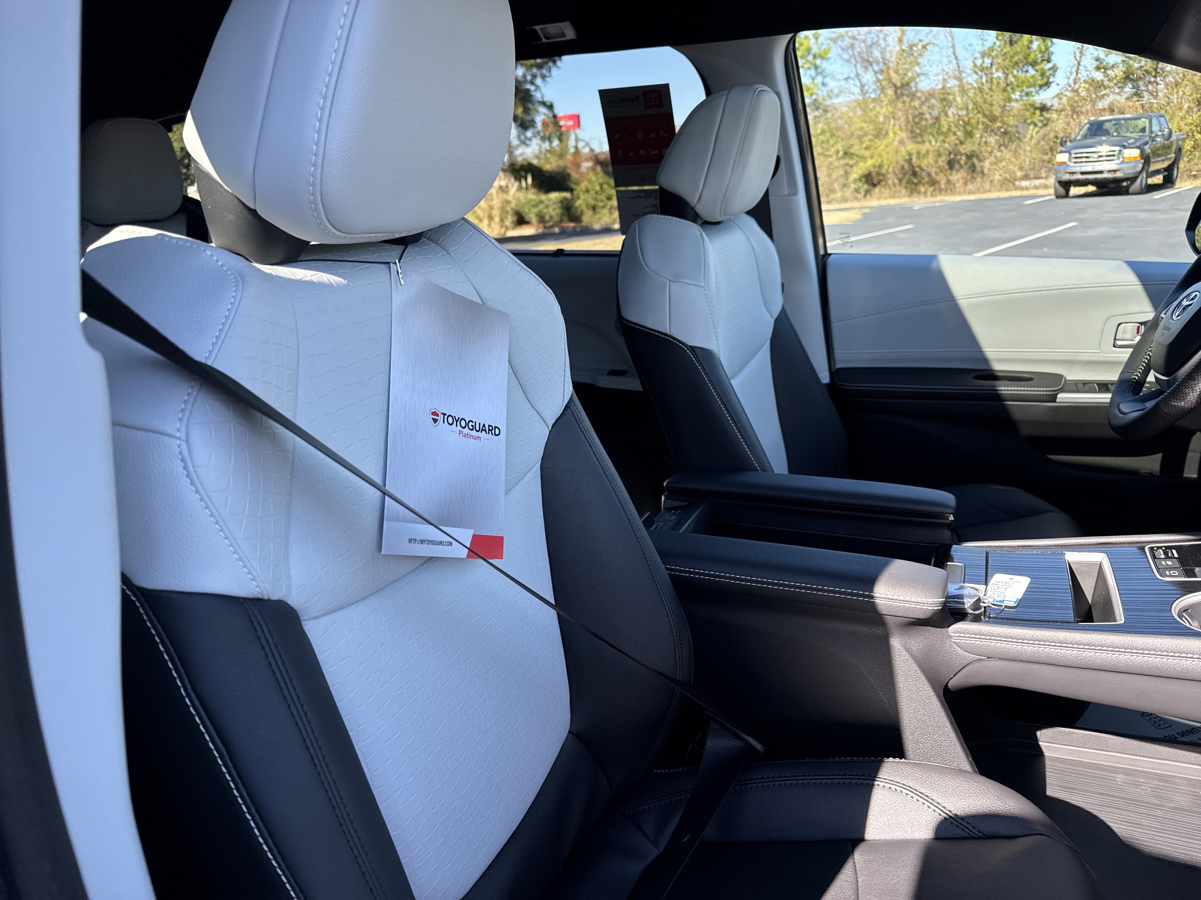 New 2026 Toyota Sienna XSE AWD/4WD image 39