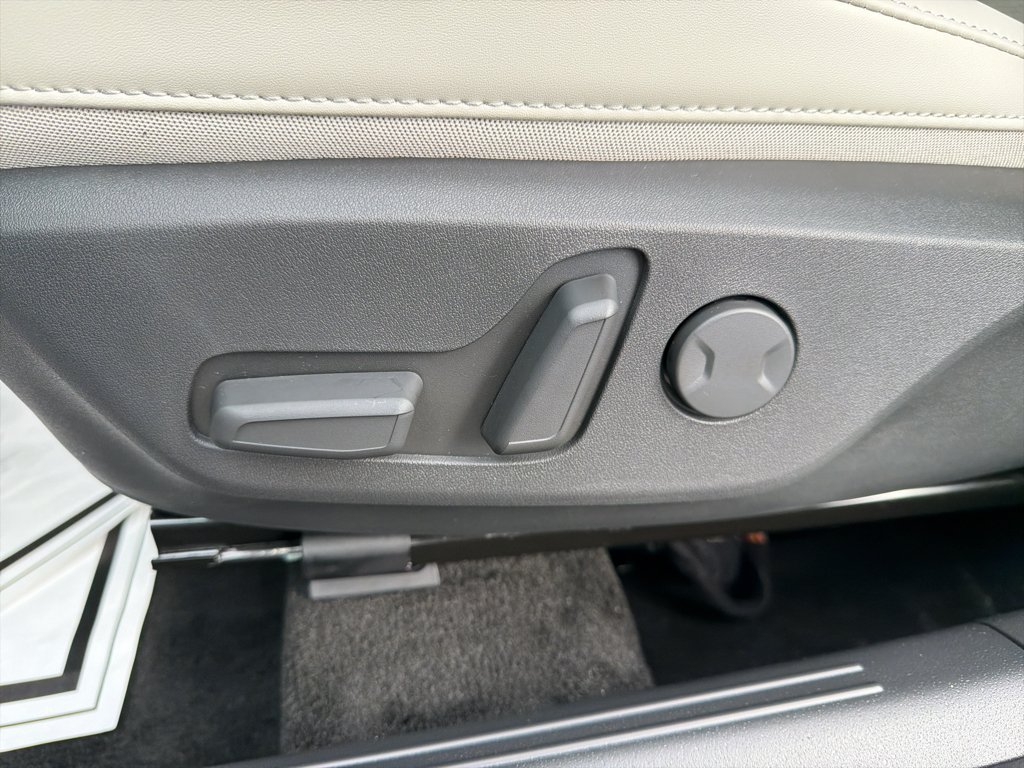 New 2026 Kia Niro EX FWD image 19