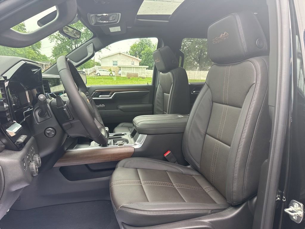 New 2026 Chevrolet Silverado 1500 High Country AWD/4WD image 17