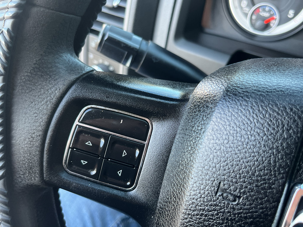 Used 2014 RAM 3500 Tradesman w/ Chrome Appearance Group AWD/4WD image 18