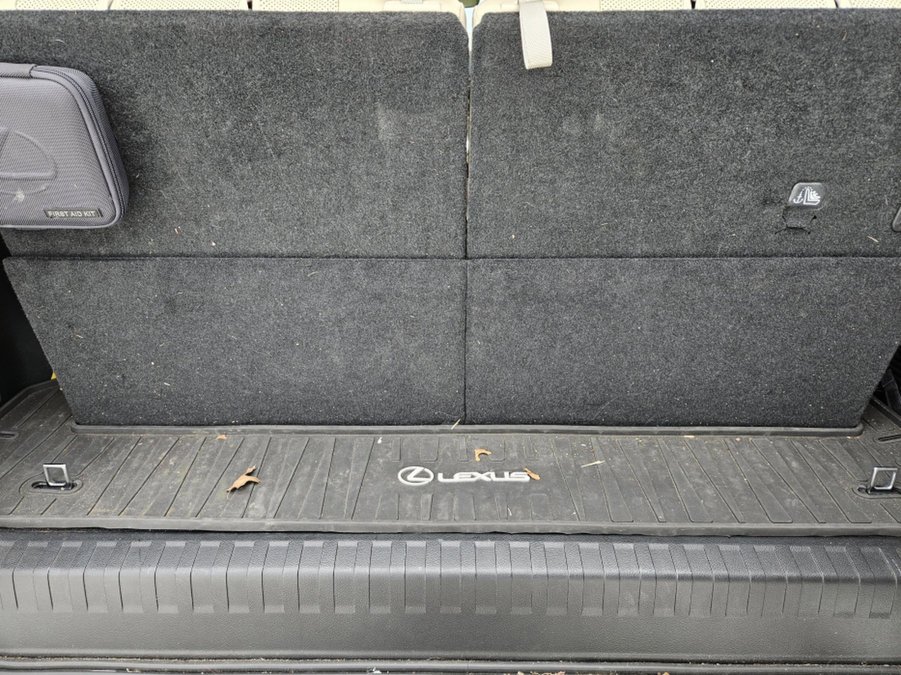 Used 2023 Lexus GX 460 Premium w/ Accessory Package image 33