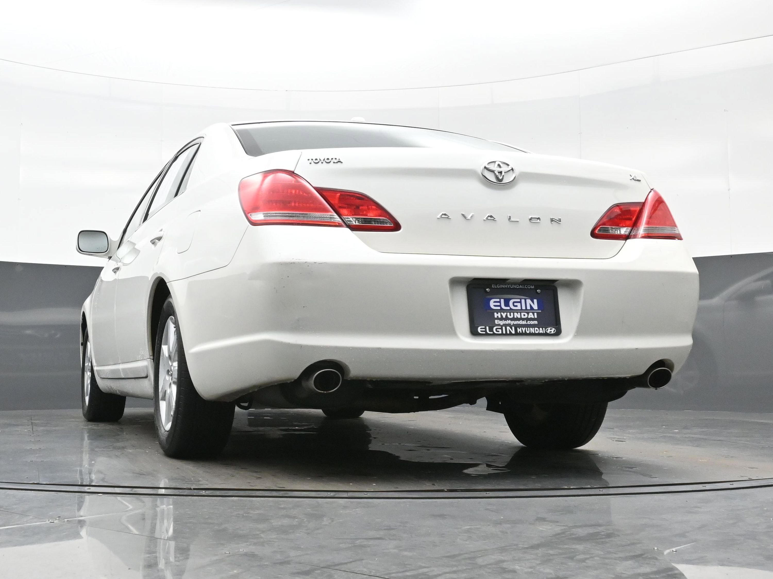 Used 2010 Toyota Avalon XL FWD image 27