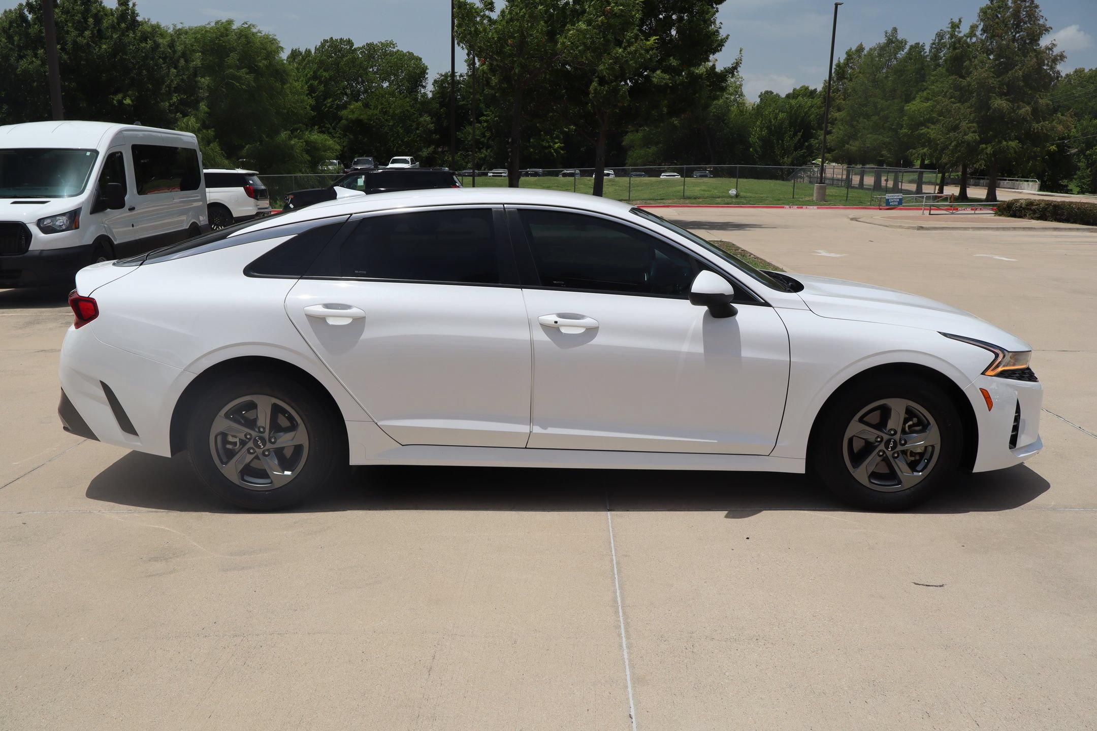 Used 2024 Kia K5 LXS FWD image 2