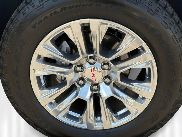 Used 2024 GMC Sierra 1500 Denali w/ Technology Package AWD/4WD image 12