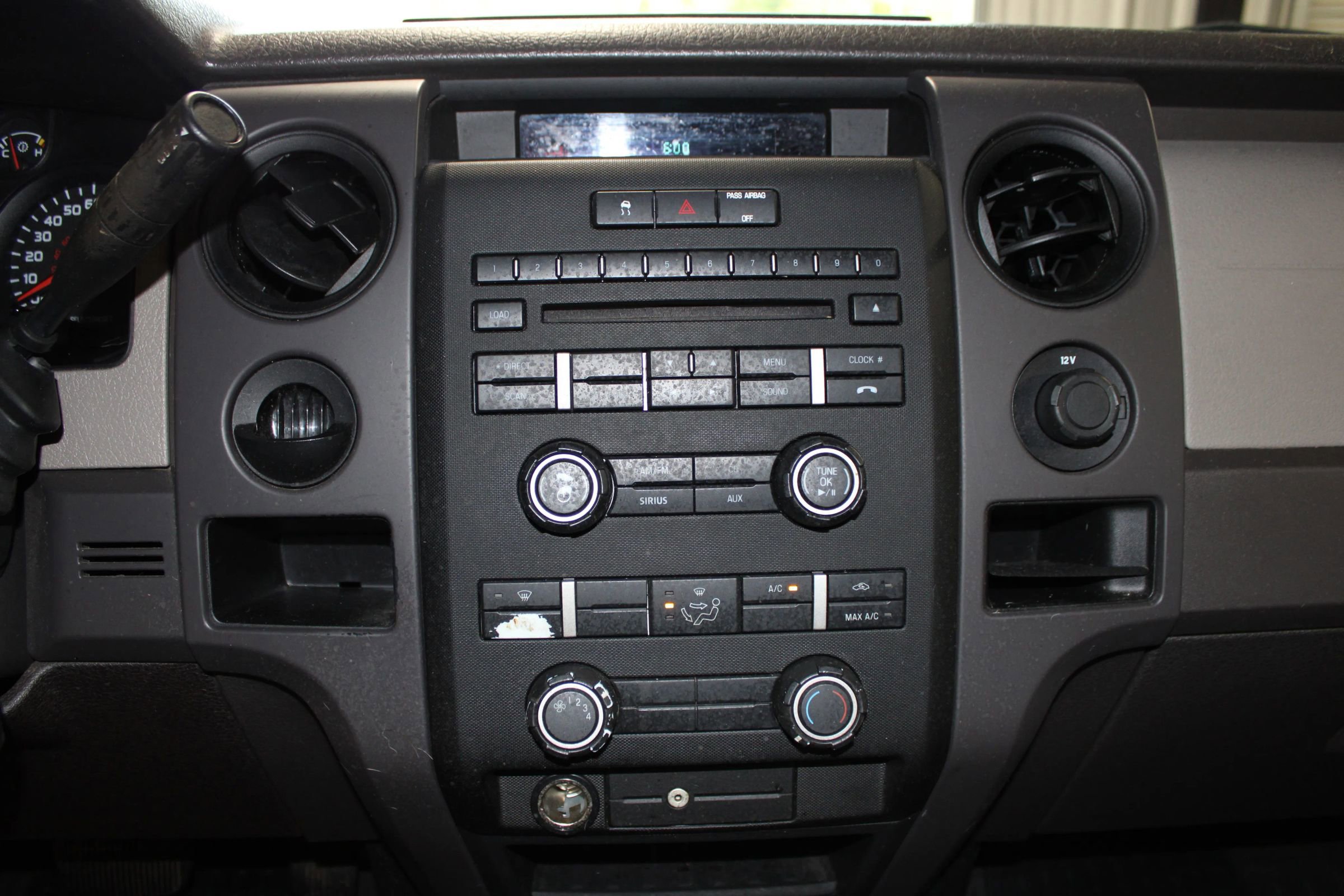 Used 2010 Ford F150 STX image 13