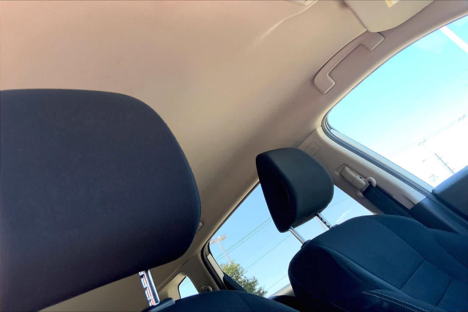 Used 2024 Nissan Rogue S AWD/4WD image 14