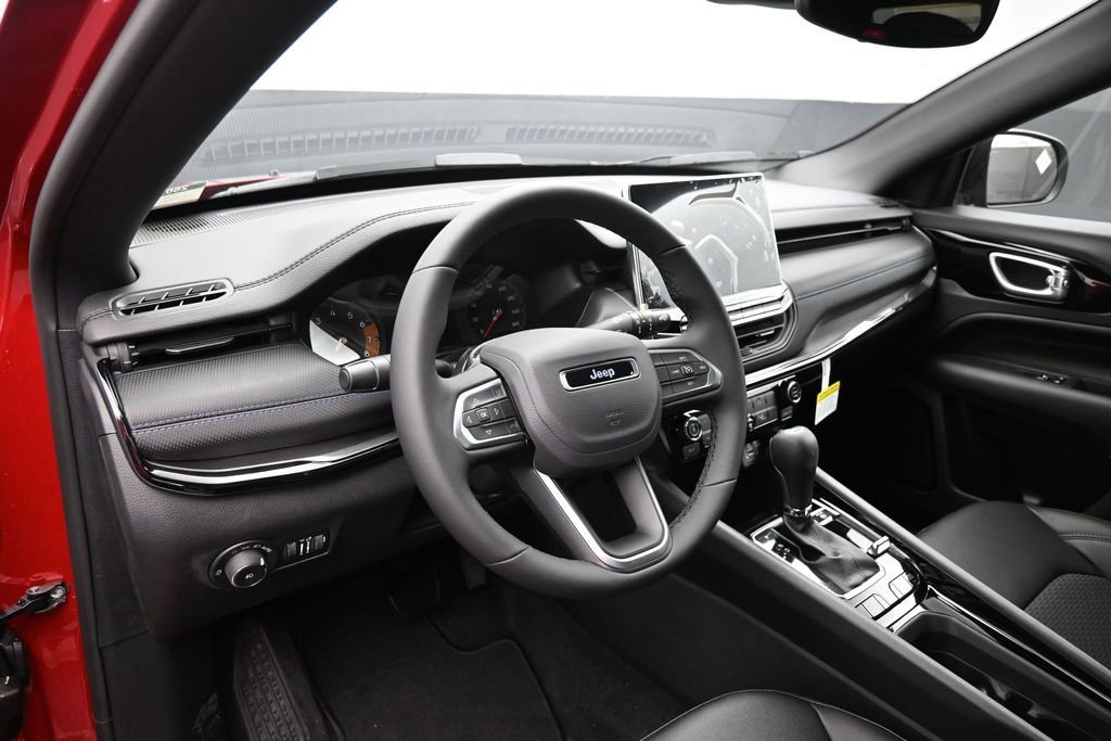New 2026 Jeep Compass Latitude AWD/4WD image 9