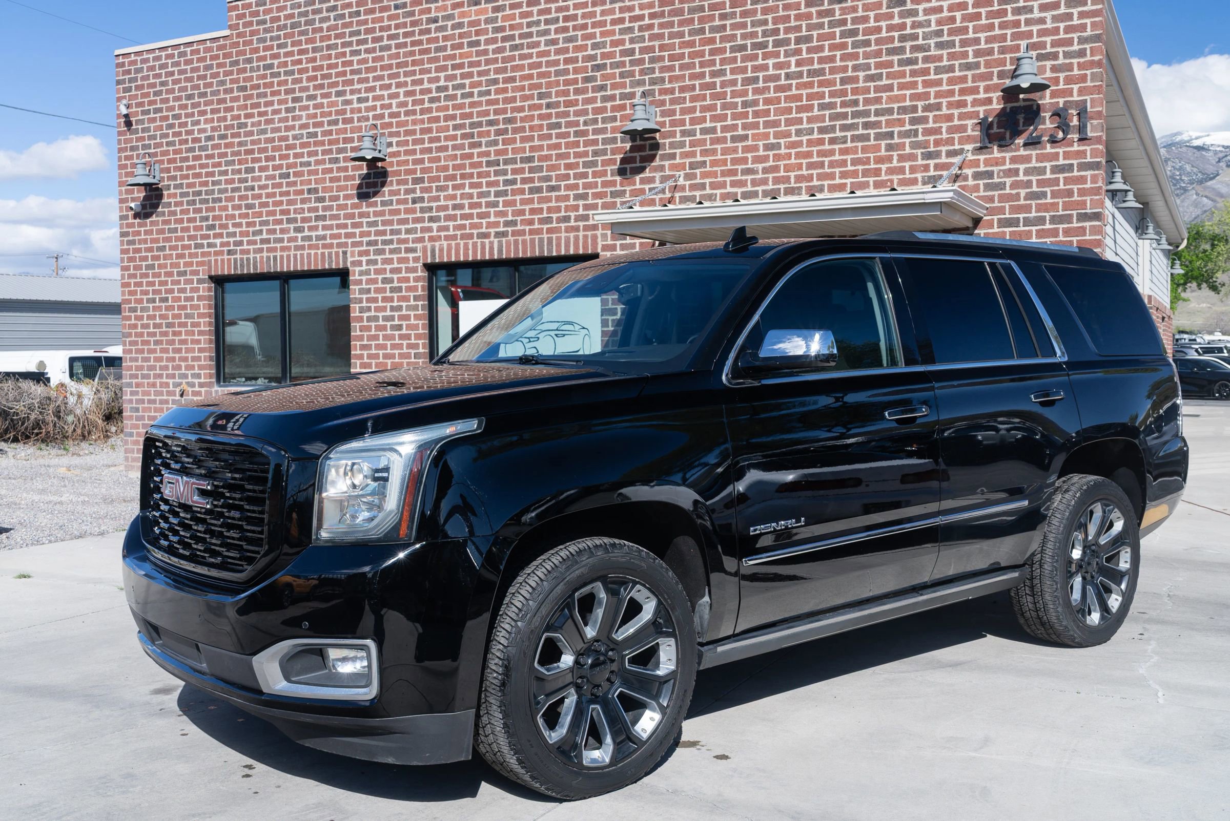 Used 2018 GMC Yukon Denali w/ Denali Ultimate Package