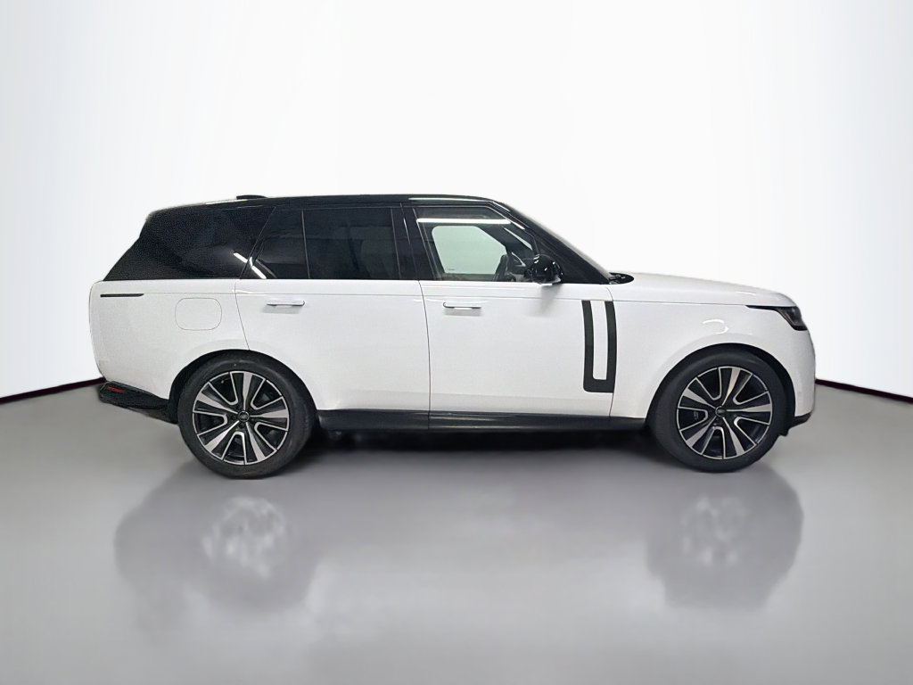 Used 2024 Land Rover Range Rover SE AWD/4WD image 8