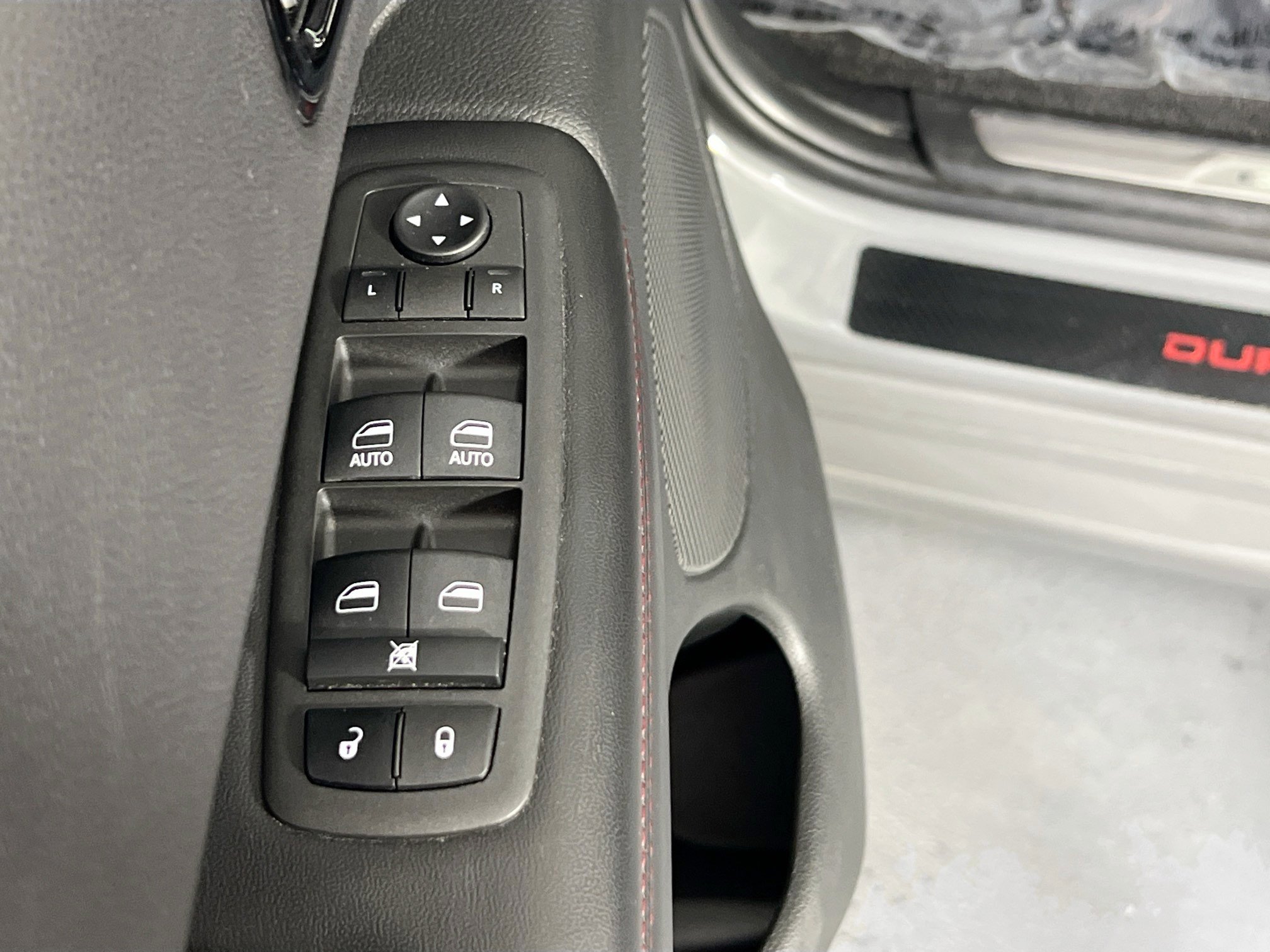 Used 2022 Dodge Durango R/T w/ Blacktop Package image 18