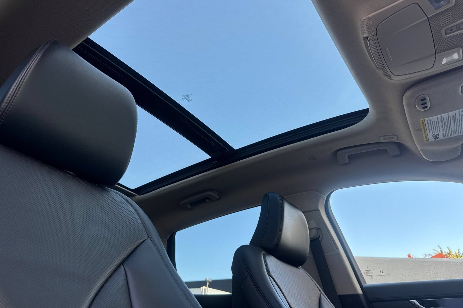 Certified 2023 Lincoln Nautilus Reserve w/ Monochromatic Package AWD/4WD image 17