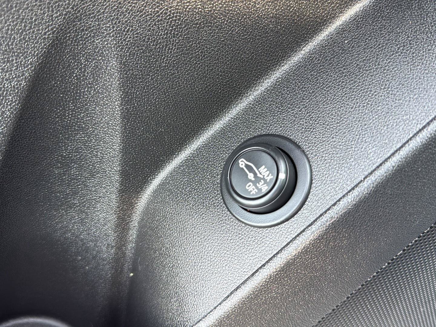 Used 2020 Chevrolet Equinox LT AWD/4WD image 11
