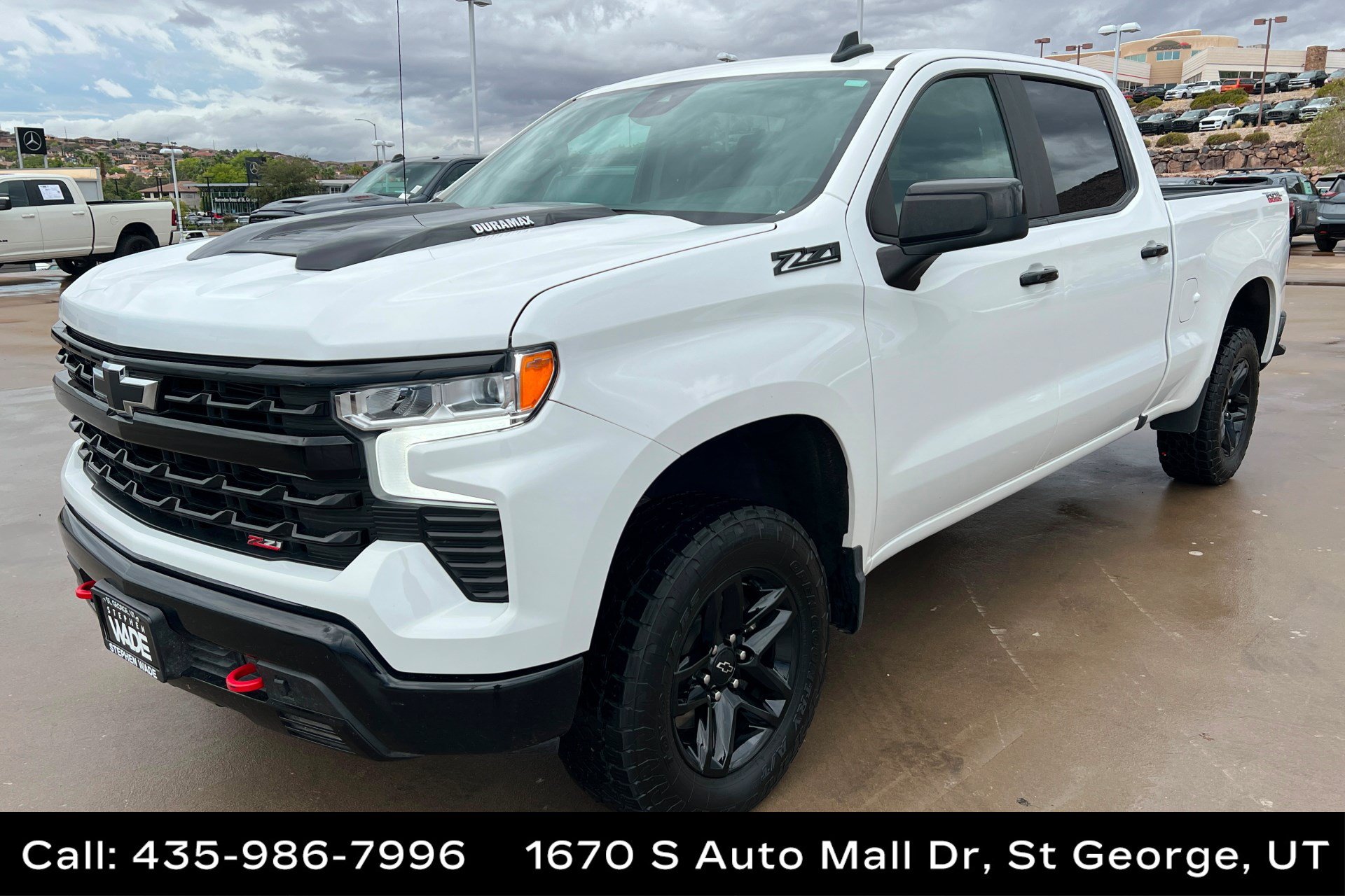 Used 2024 Chevrolet Silverado 1500 LT Trail Boss w/ Convenience Package II AWD/4WD image 1